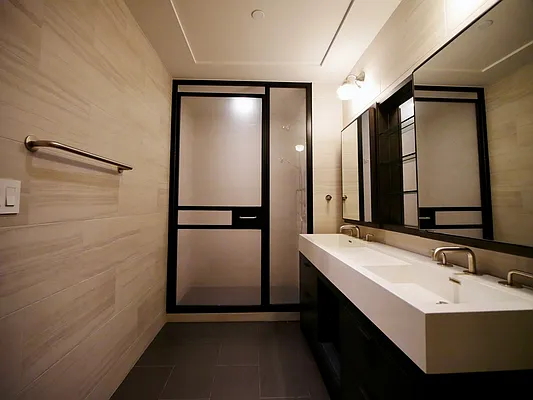 Rented by Extell Marketing Group LLC | media 14