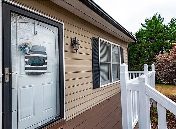 4th image of 1192 Wisteria Dr