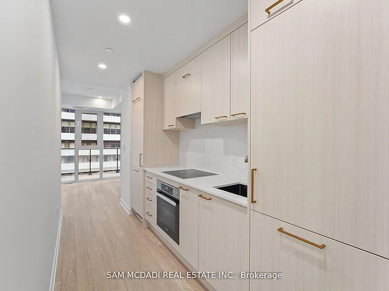 634 Church St #1011 — Photo 10