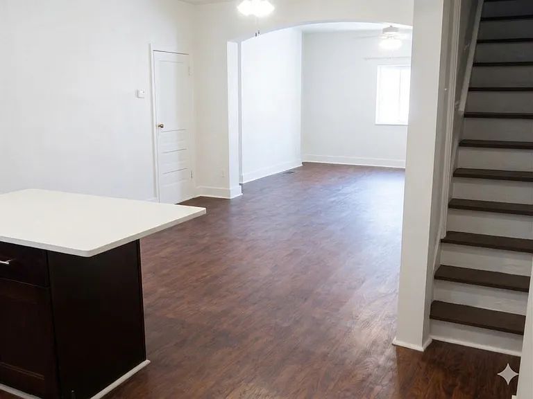 139 S 15th St — Photo 5