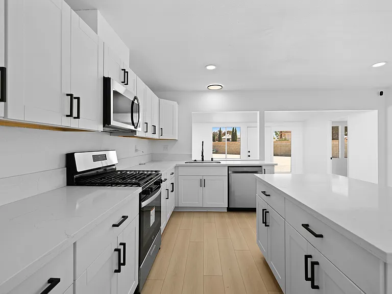 3501 W Avenue K13 — Photo 8