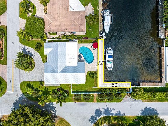 5th image of 2700 NE 8 Court