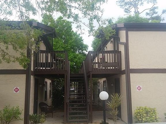 3rd image of 4022 Beaver Ln Unit 1000E