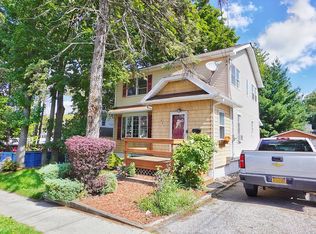 547 Metropolitan Ave, Staten Island, NY 10301