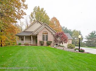 3454 Rio Chico Cir, Williamston, MI 48895