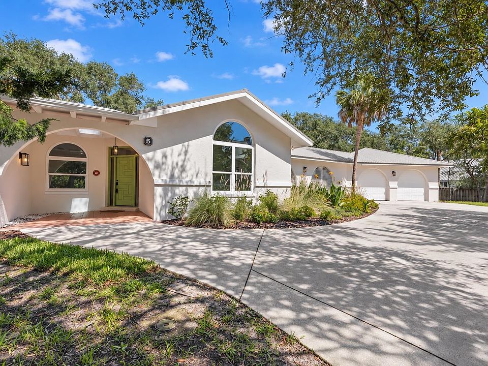 1st image of 5 Santa Maria Ln