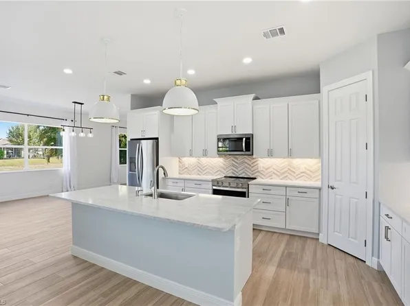 3479 Ocean Bluff CT, NAPLES, FL 34120