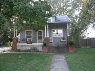 2212 Maple Ave, Leavenworth, KS 66048