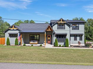 297 Cliff Rd, Russellville, AR 72802