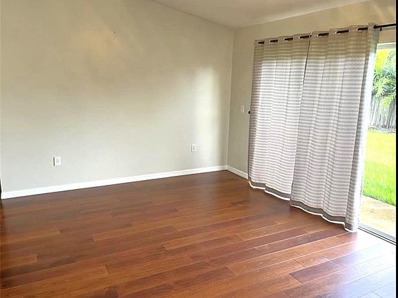 5th image of 8334 Robin Rd
