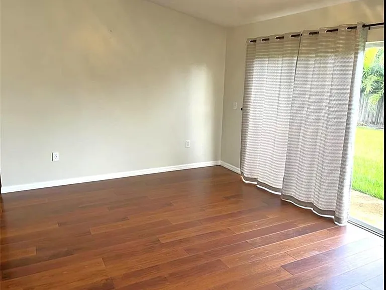 8334 Robin Rd — Photo 5
