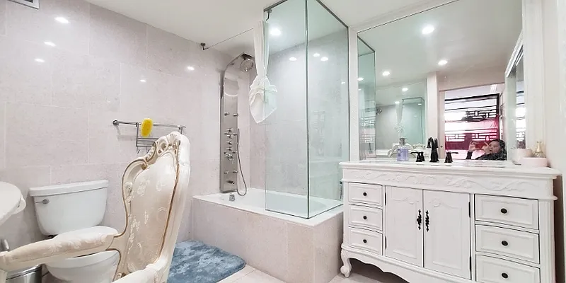 Rented by Battery Park Realty | media 31