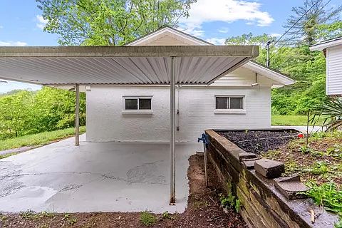 3rd image of 1170 Burley Ln