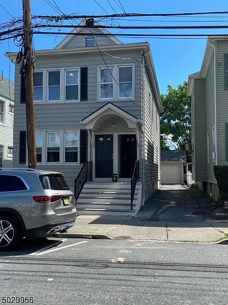 2nd image of 83 Russell St