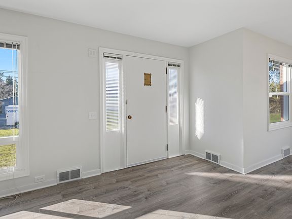 4th image of 730 SE Ely St