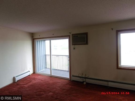 2nd image of 1 W Lake St APT 414