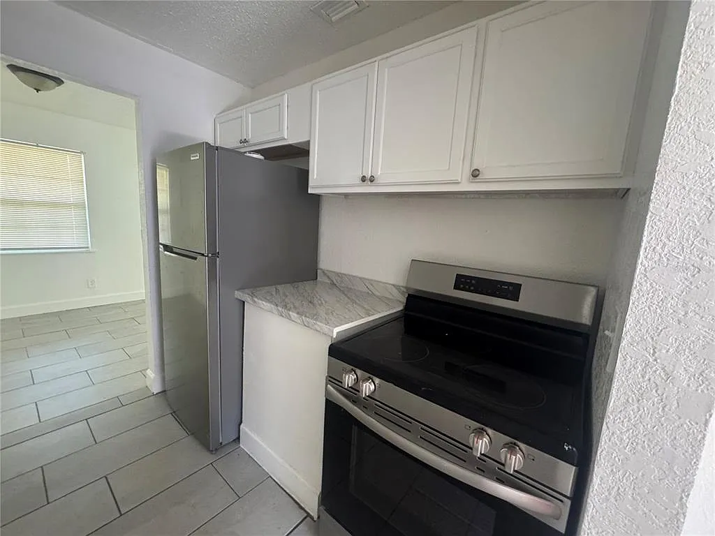 2 bed, 1.0 bath, 920 sqft, $1,595 — Photo 4