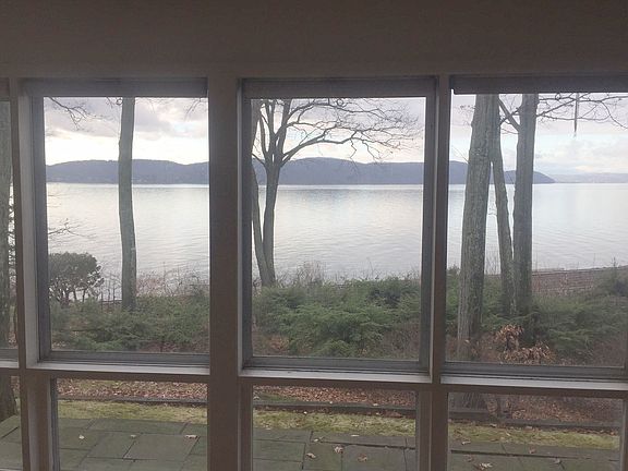 3rd image of 15 Pokahoe Dr