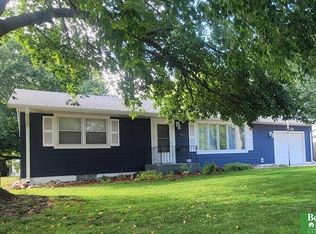 1229 N Delaware Ave, York, NE 68467