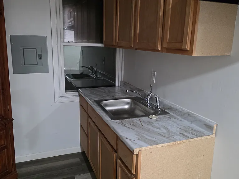 9519 Plymouth Ave — Photo 15