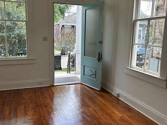 2nd image of 2212 Soniat St