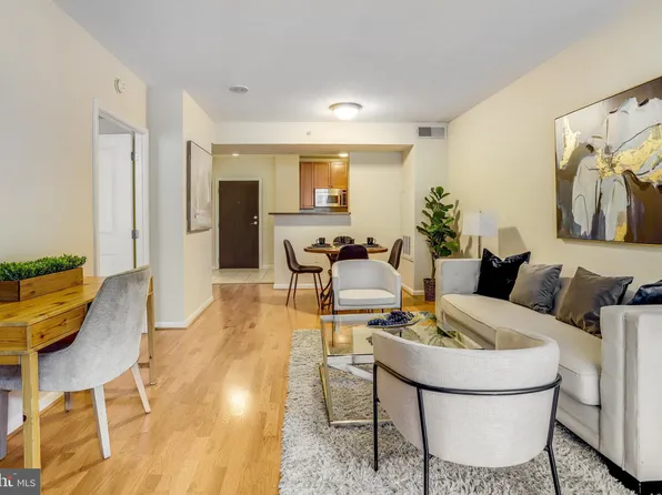 851 N Glebe Rd APT 207, Arlington, VA 22203