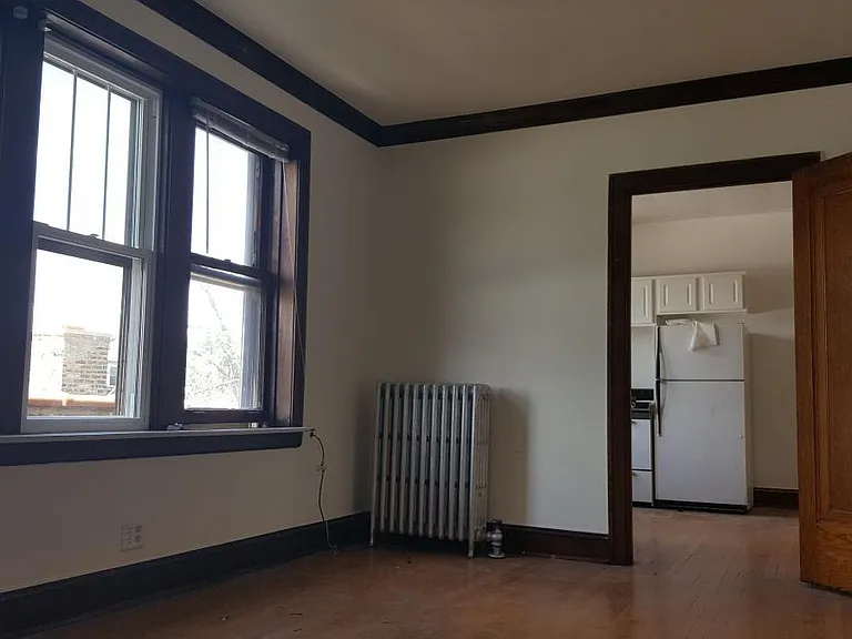 3704 W Fullerton Ave #3W — Photo 2