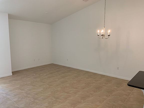 5th image of 3 Rosalie Pl #A/b