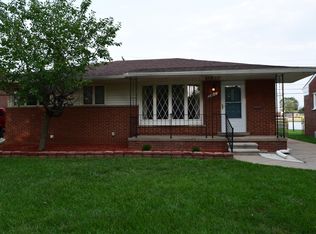 2459 Medford St, Trenton, MI 48183