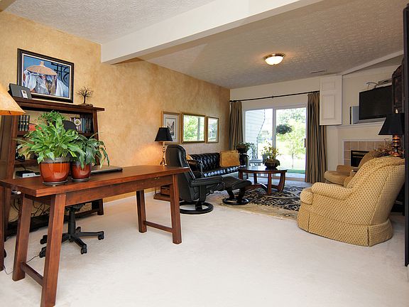 3rd image of 6378 Twin Lakes Dr