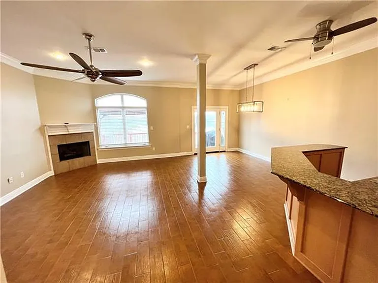 1413 Royal Palm Dr — Photo 3