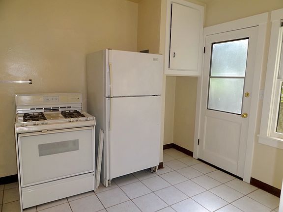 3rd image of 112 University Ave APT 1