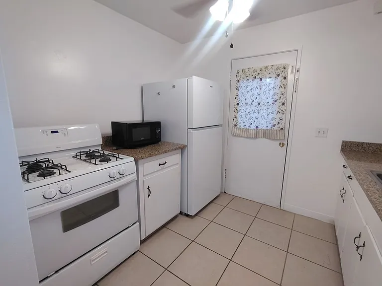 3302-3308 E Glenn St — Photo 55