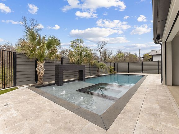 3rd image of 1515 N Fielder Rd