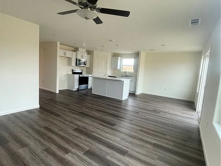 8824 Scintilla Ave — Photo 6