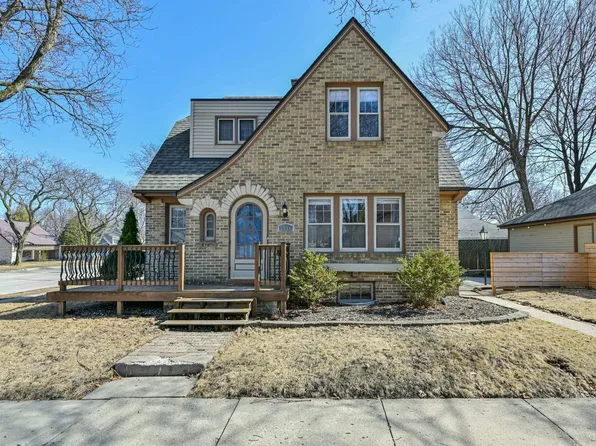 6931 West Bluemound ROAD, Wauwatosa, WI 53213