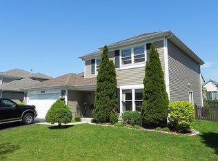 1453 Bridgedale Rd, Crystal Lake, IL 60014