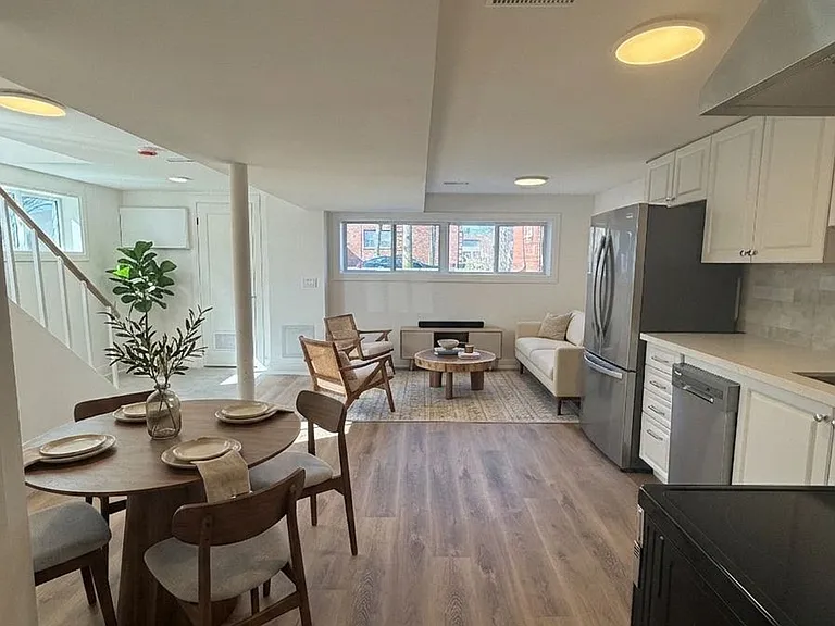 15 Arrowsmith Ave #1B — Photo 9