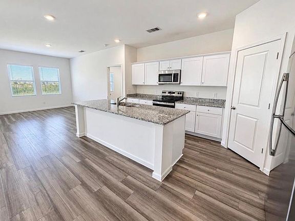 3rd image of 8248 Muscovy Dr