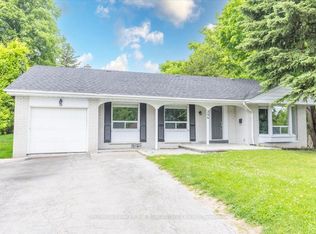 296 Dixon Blvd, Newmarket, ON L3Y 4V6