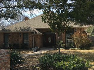 17907 Old Preston Ct, Dallas, TX 75252