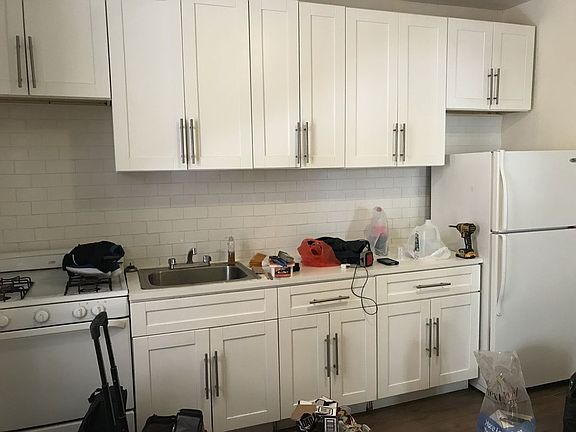 3rd image of 35 Linden Blvd APT A6