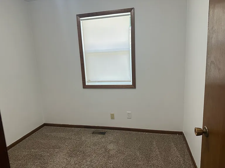 112 Meadow Ln — Photo 12