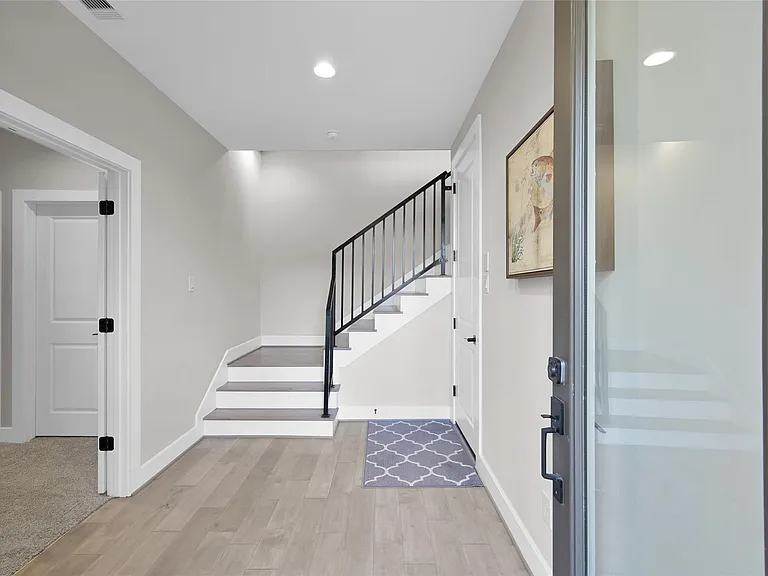 2103 Bevis St — Photo 6