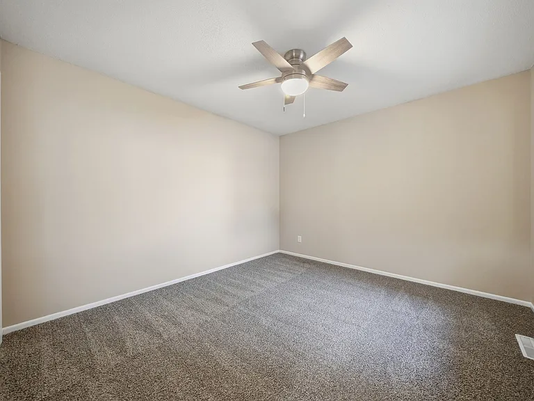 1941 Devonshire Dr #3 — Photo 45