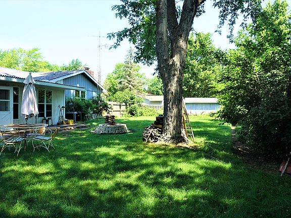 4th image of 52 Poplar Dr