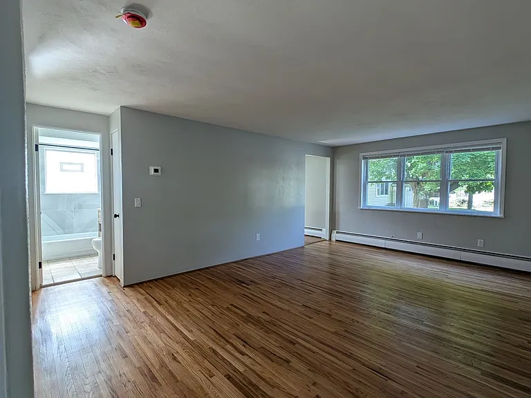 371 Indian Church Rd #2 — Photo 16
