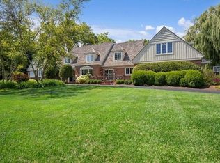 575 Turicum Rd, Lake Forest, IL 60045