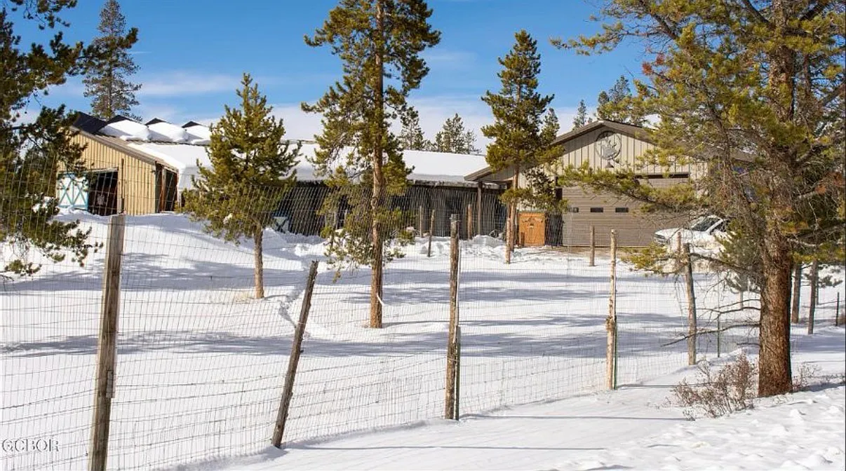 4 bed, 2208 sqft, $5,000 — Photo 4