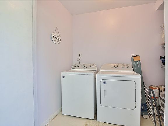 3rd image of 1667 Brookhouse Cir #228